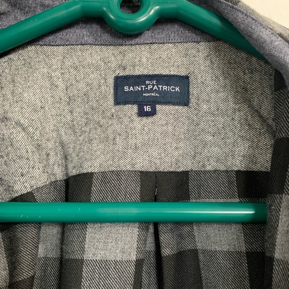 Grey and Black flannel sweater - Picture 2 of 3